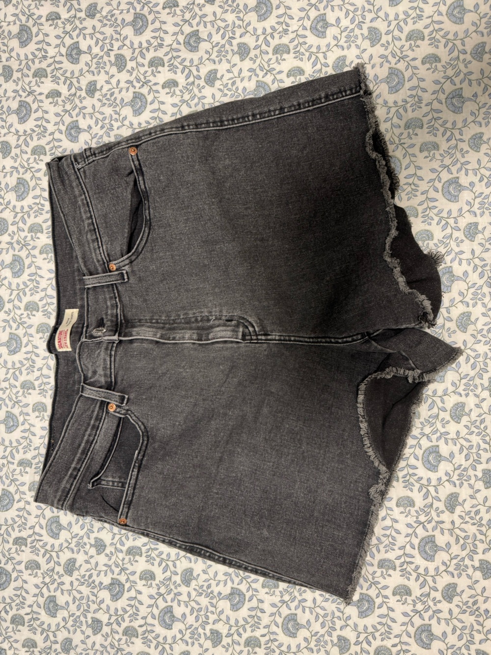 Signature by Levi Strauss Charcoal Black High-Rise Frayed Hem Denim Shorts